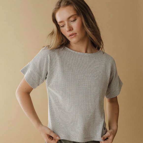 Albion Tops - Albion Boss Tee Honeycomb NWT Medium